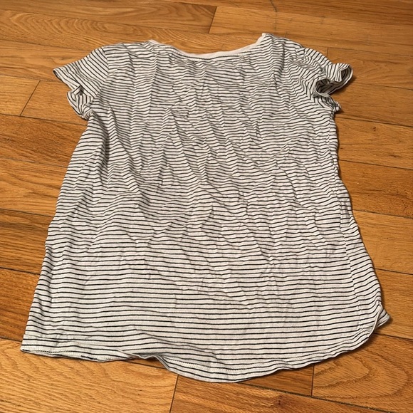 💜 H&M Striped Gray and white Top - Picture 2 of 3